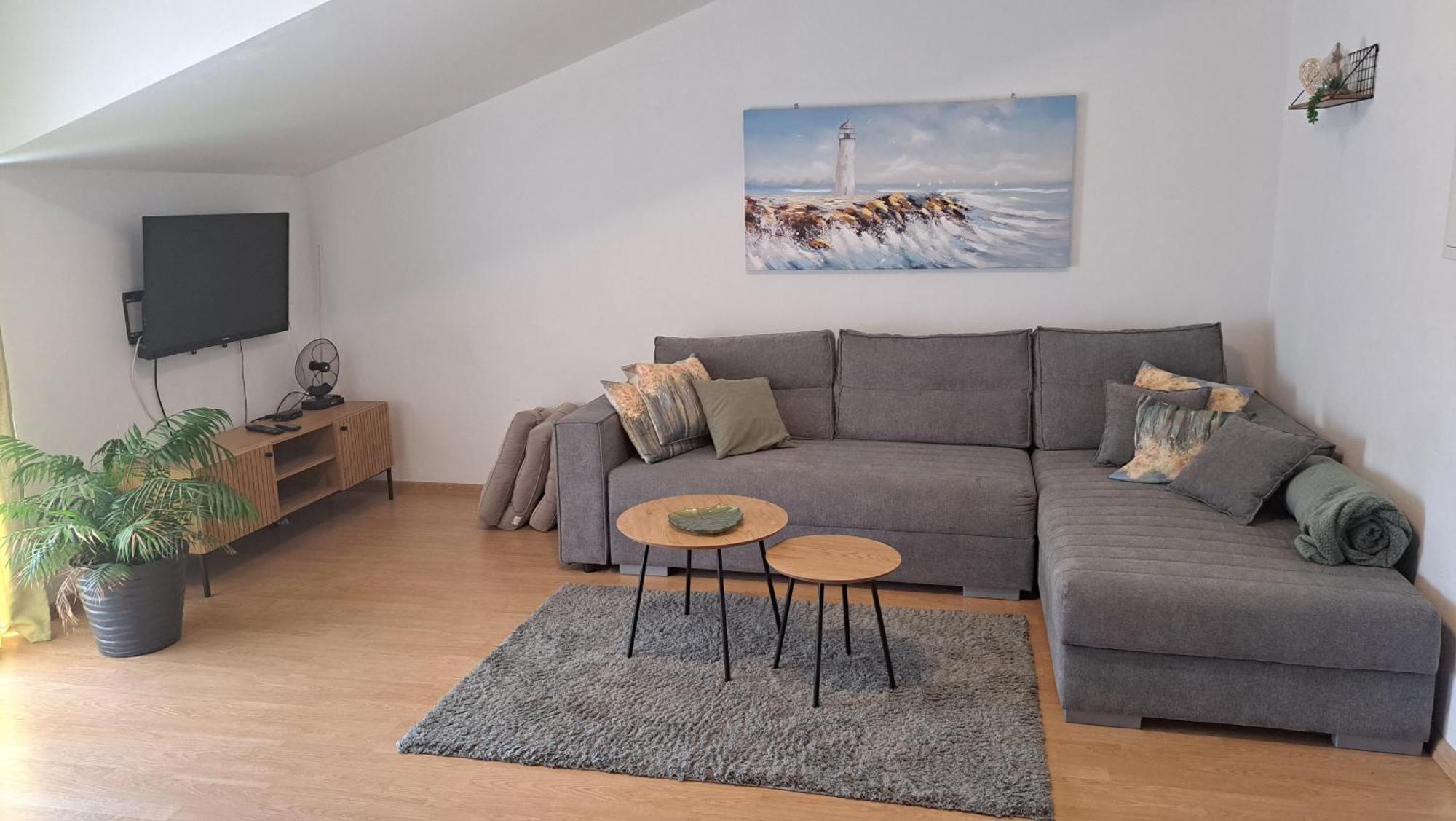 Apartments&room Babic Konukevi 3*